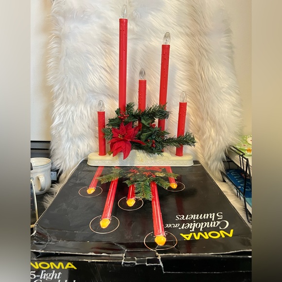 Vintage Noma 5 Light Candelabra With Greenery Christmas Works! - Picture 1 of 1